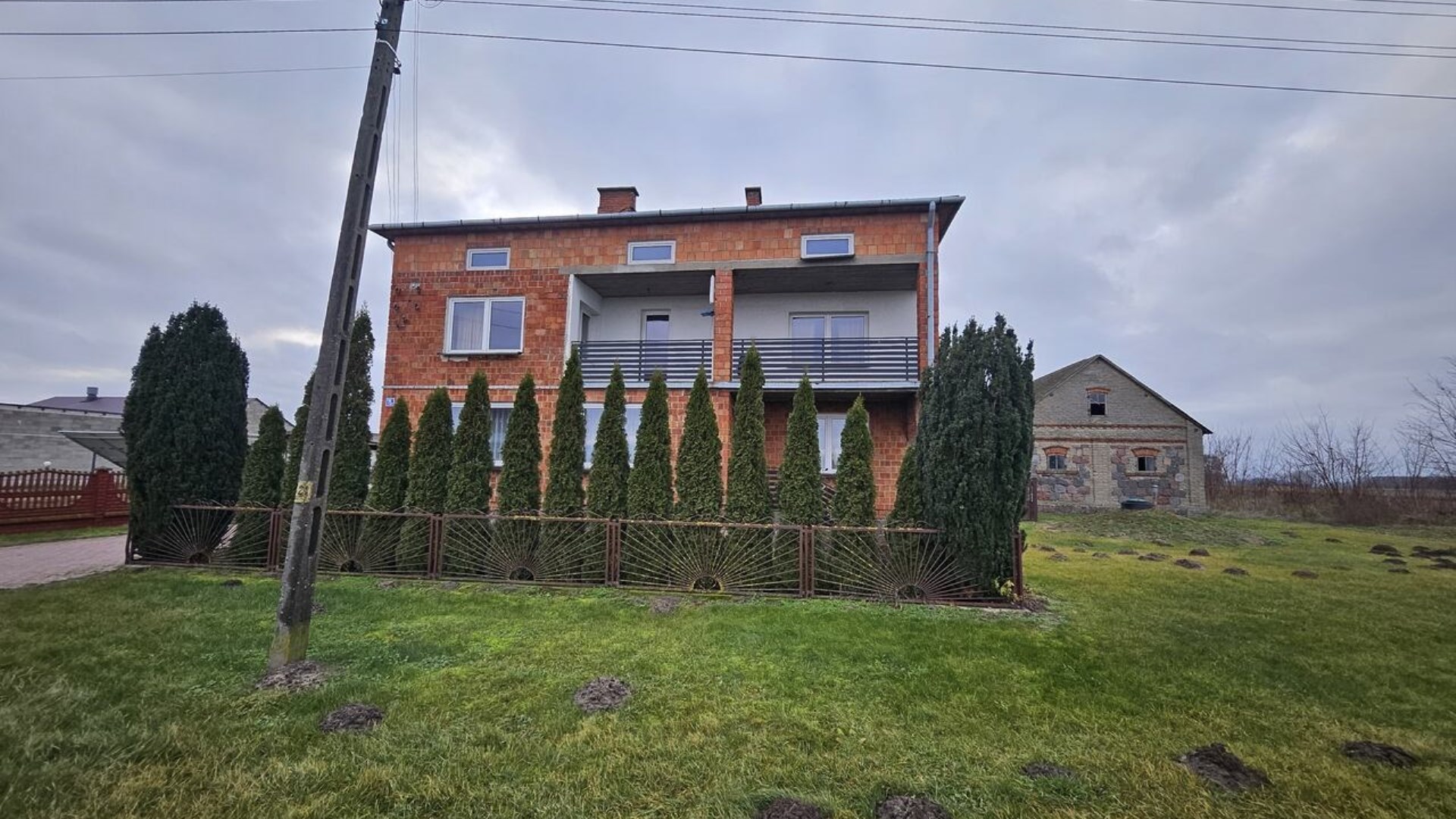 Dom na sprzedaż