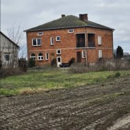 Dom na sprzedaż